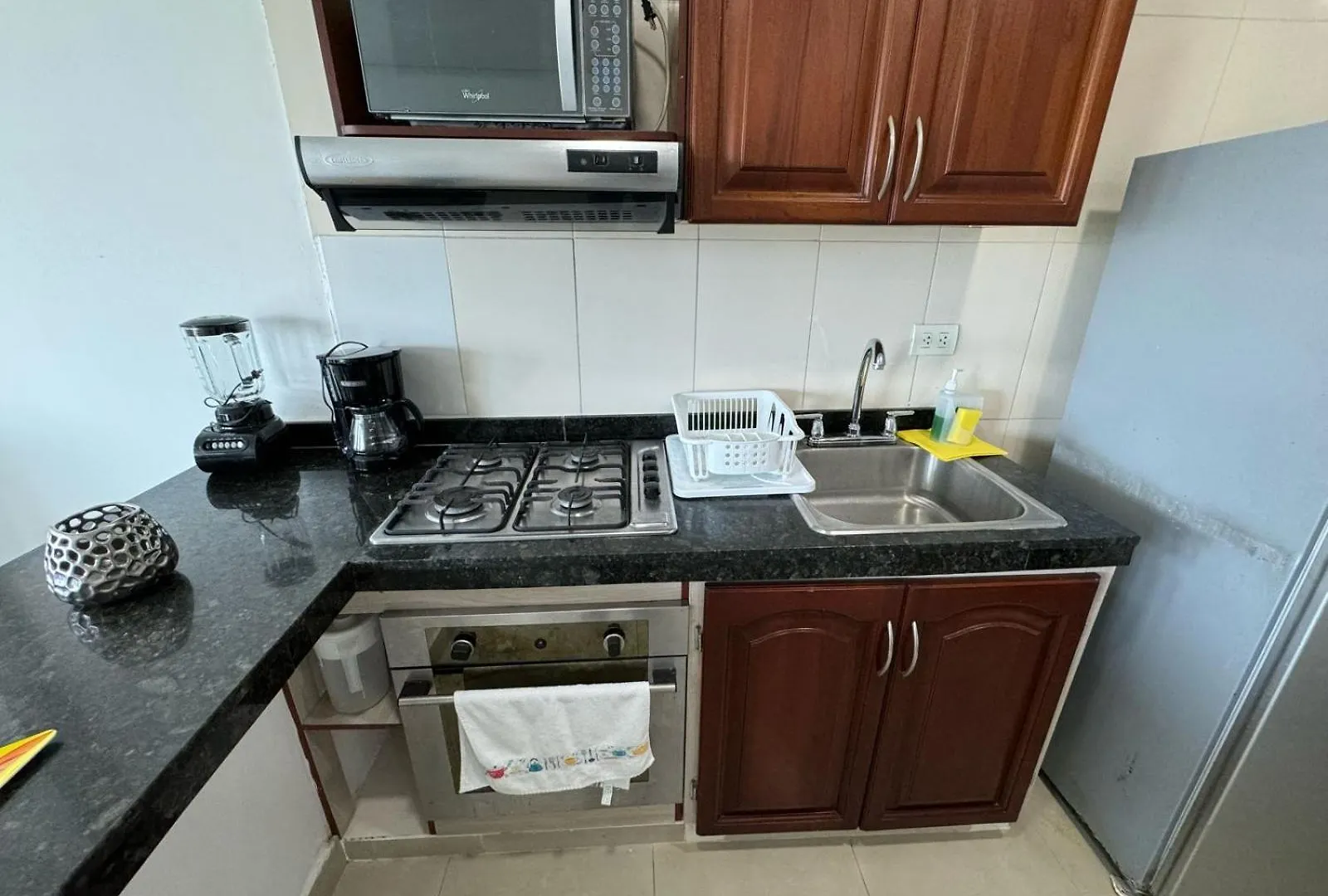 Apartamento En Laguito Ed Torres Del Lago 604 Icdi contacts